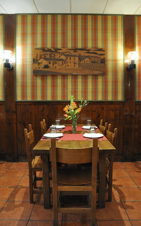 Pension Lagunak Zarautz Buitenkant foto