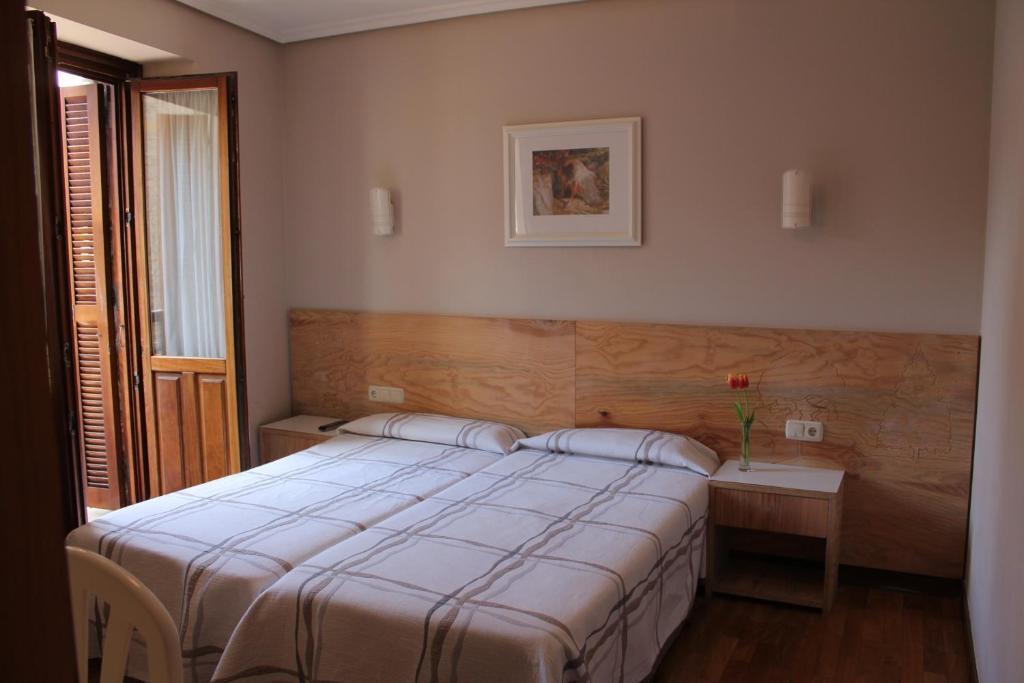 Pension Lagunak Zarautz Buitenkant foto